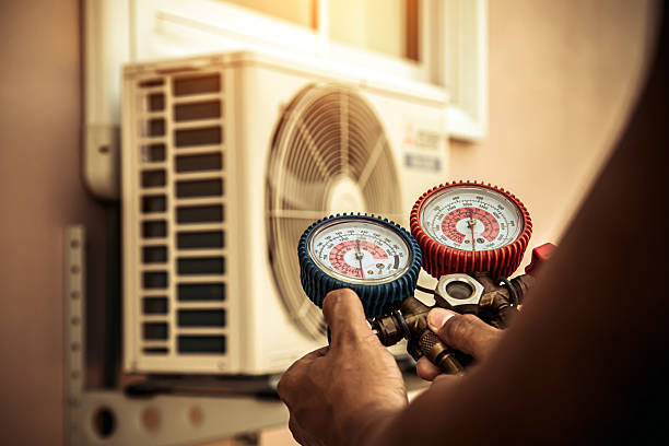 Professional Hvac technician working in New Harmony, UT